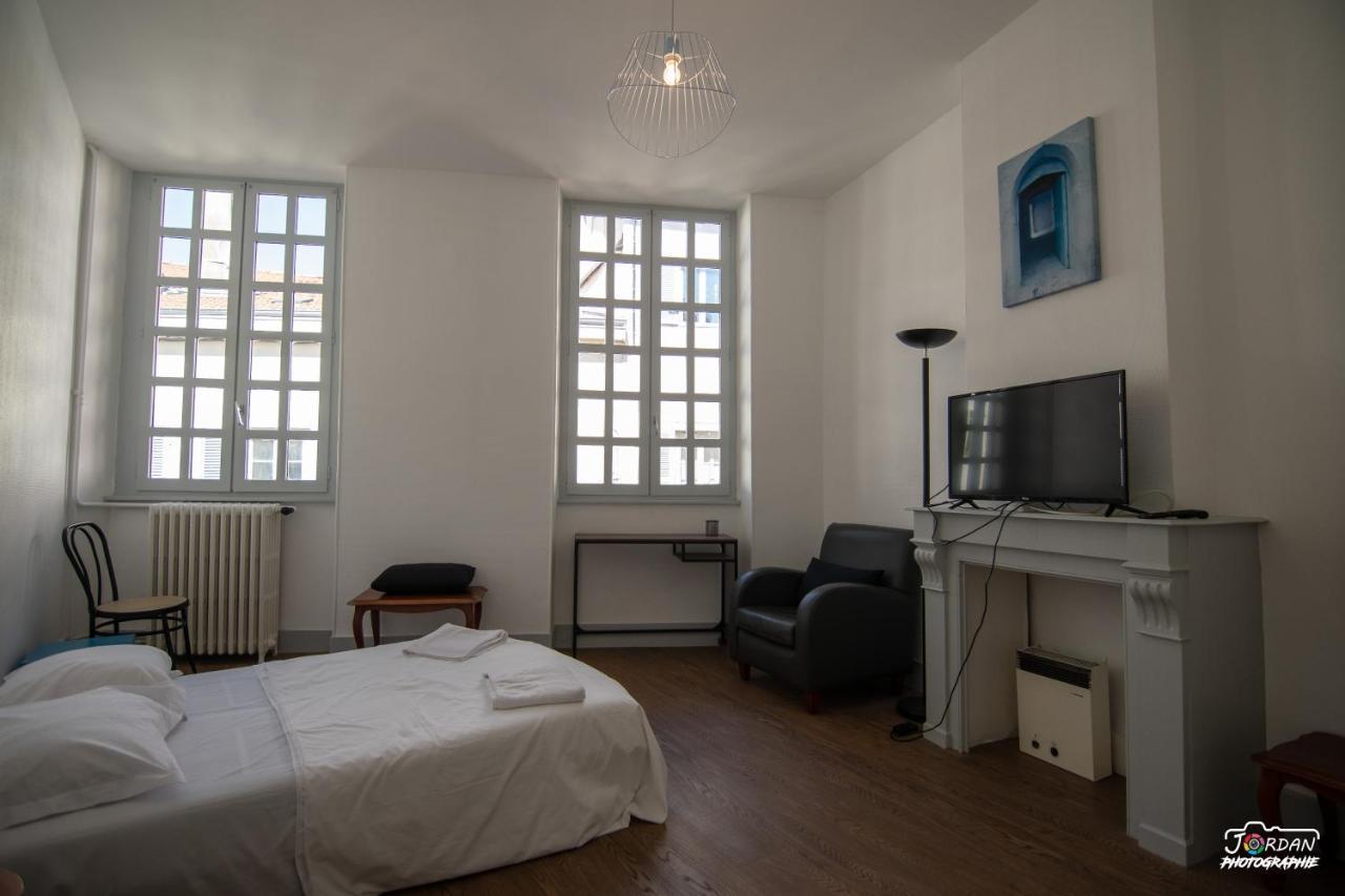Hyper Centre - 3 Chambres - Gare - Wifi - Cosy Bourg-en-Bresse Esterno foto